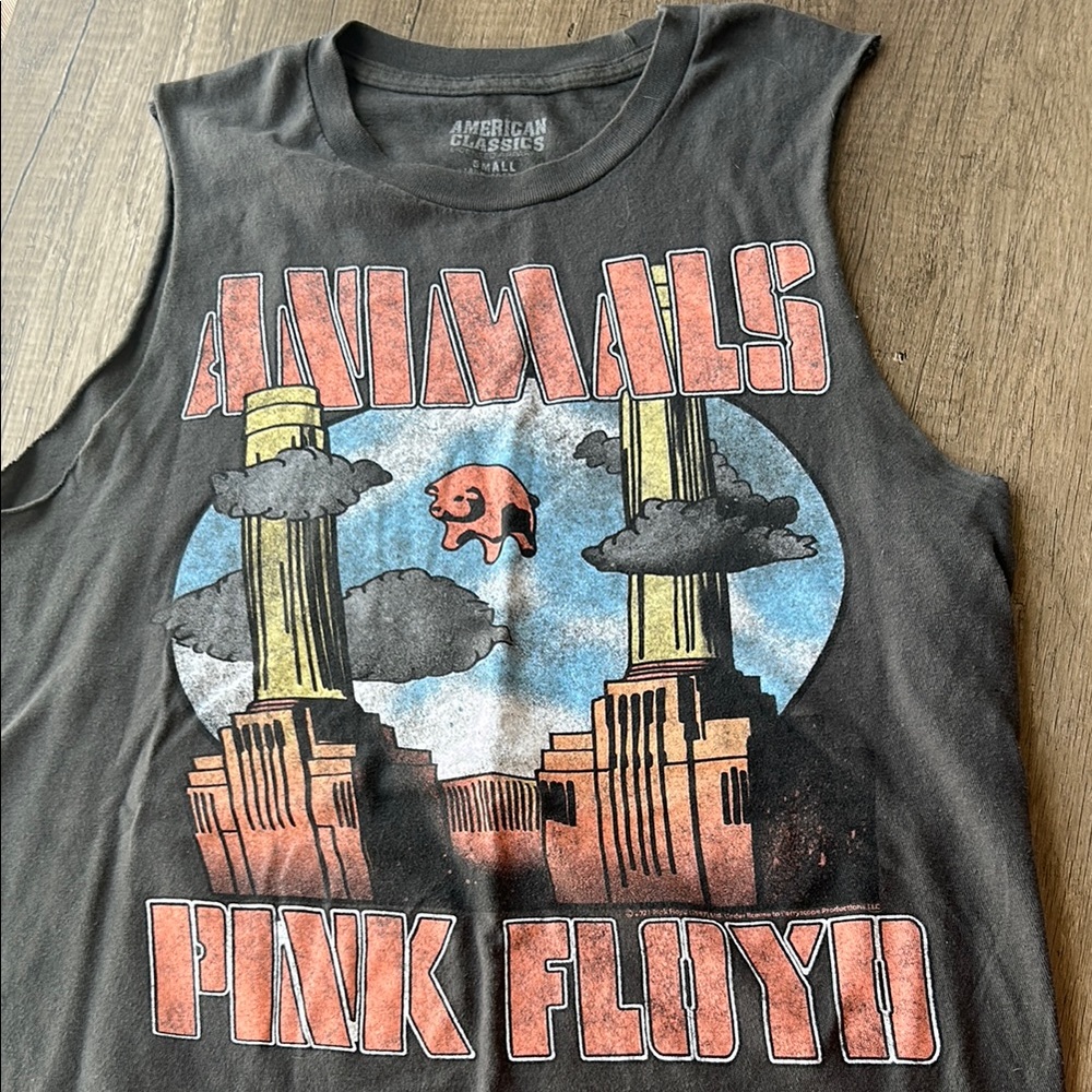 Pink Floyd Graphic Tee